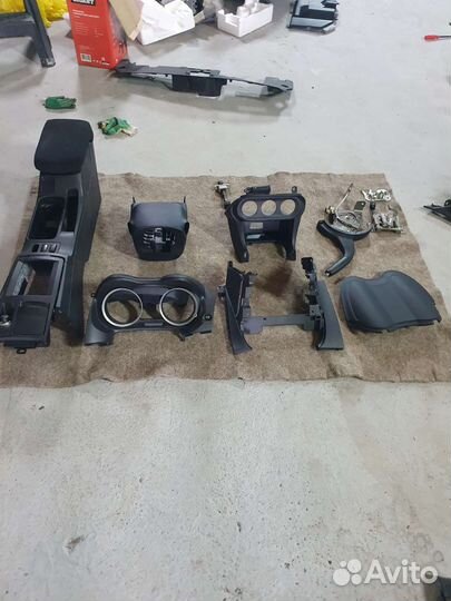 Пластик салона mitsubishi lancer 10