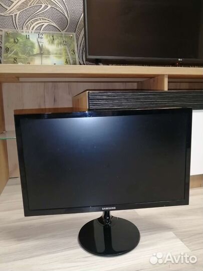 Монитор Samsung