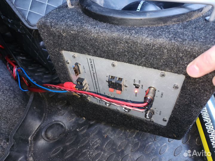 Шикарный сабвуфер от blaupunkt