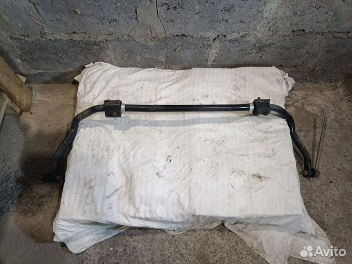 Стабилизатор подвески передний Toyota RAV4 40