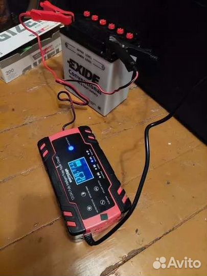 Зарядное устройство для акб авто12В 8А/24В 4Ановое