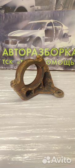 Кронштейн промежуточного вала Volvo S80