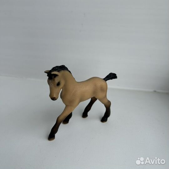 Фигурки лошадей schleich
