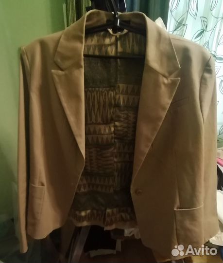 Женские пиджаки, костюмы