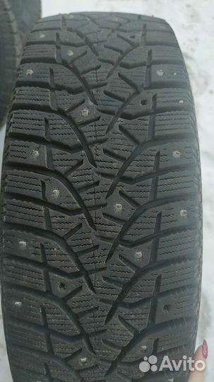 Bridgestone Blizzak Spike-02 185/65 R15