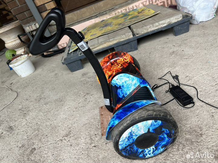 Гироскутер с ручкой MiniRobot