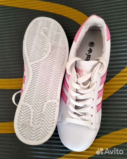 Кроссовки adidas новые