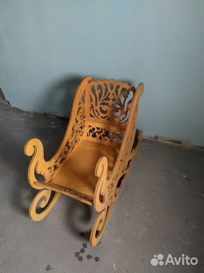 Деревянные декоративные санки