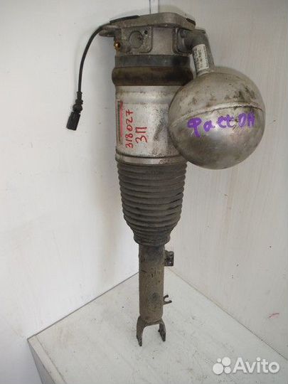 Пневмоамортизатор задний правый Volkswagen Phaeton 3D2