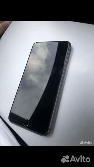 iPhone 8 Plus, 64 ГБ