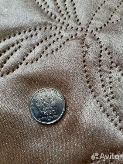 Монета заводской брак