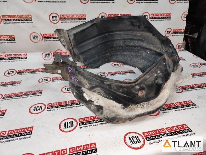 Подкрылок передний правый toyota aqua