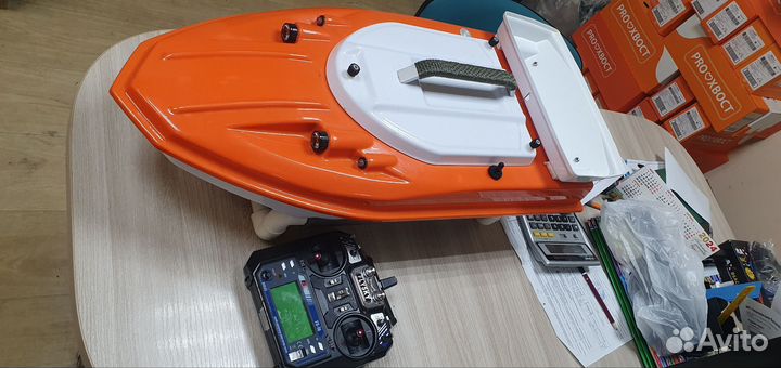 Прикормочный кораблик с gps