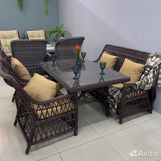 Комплект мебели из ротанга