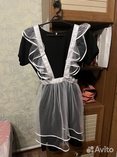 Белый школьный фартук