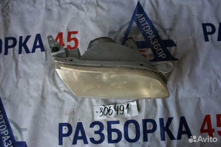 Фара правая для Toyota Corolla 8 1995-2002г