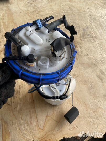 Бензонасос Toyota Auris E150 1zrfe