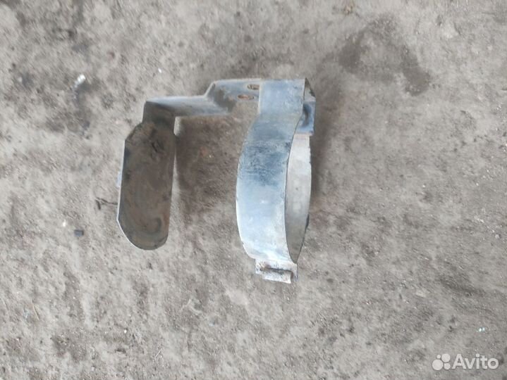 Кронштейн адсорбера Opel Vectra B