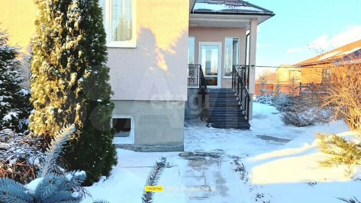 Дом 182 м² на участке 9 сот.