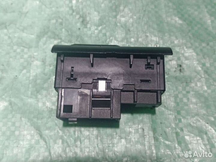 Кнопка подогрева стекла задняя Ford Mondeo 1