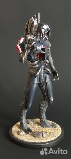 Legion Mass Effect коллекционная фигурка 15см