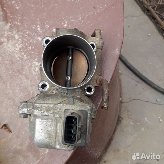 Дроссельная заслонка