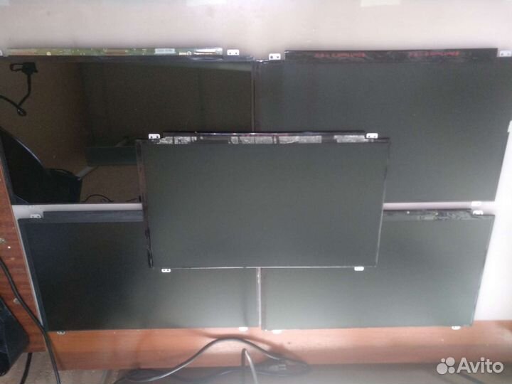 Матрицы для ноутбука разные, много