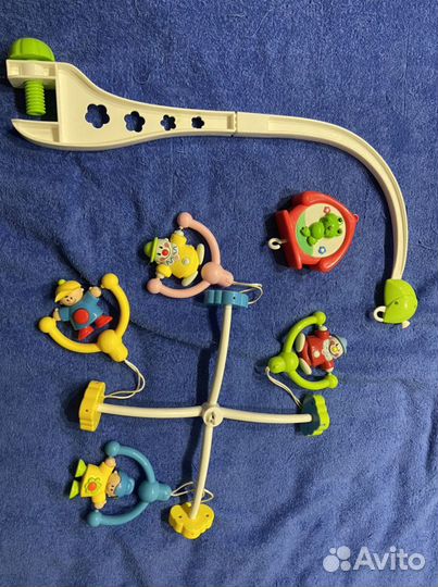 Музыкальная карусель на кроватку