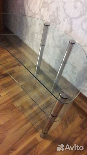 Стеклянная тумба под тв