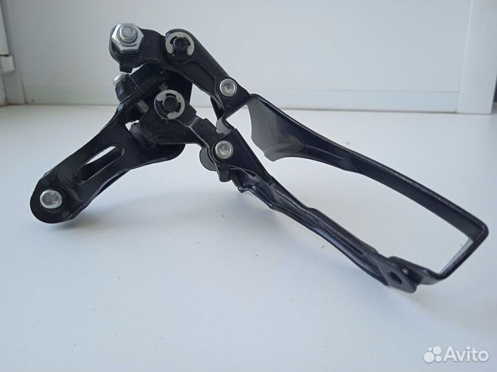 Передний переключатель shimano