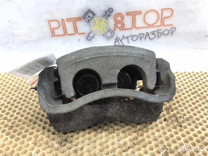 Суппорт передний правый Toyota Windom (MCV30) 200