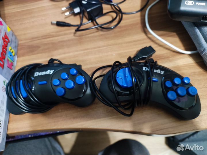 Игровая приставка dendy