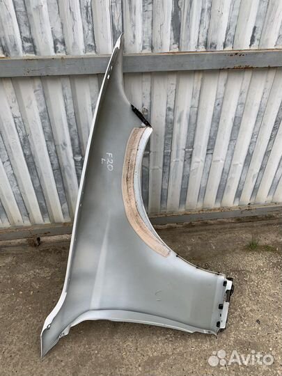 Крыло переднее левое бмв ф20 с дефектом