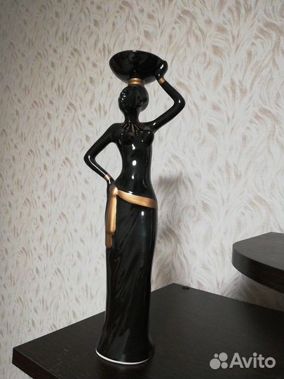 Фигурка декоративная новая,керамика