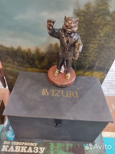 Настольная фигурка бронза