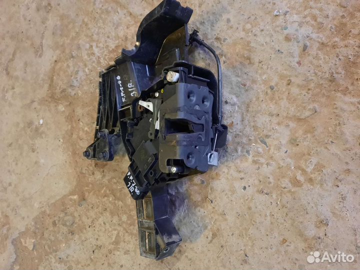 Замок задней правой двери Ford Focus 2
