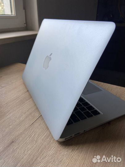 Ноутбук MacBook Air (13-inch, Early 2014)