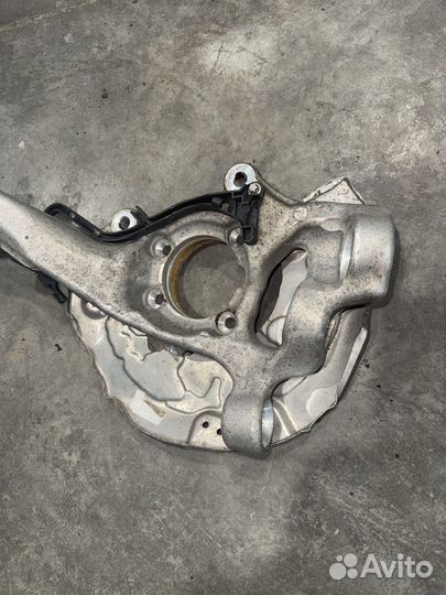 Поворотный кулак mercedes w213