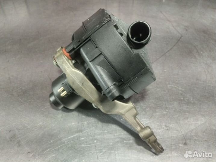 Насос продувки катализатора Mercedes C-Class W203