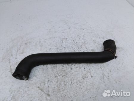 Патрубок системы охлаждения