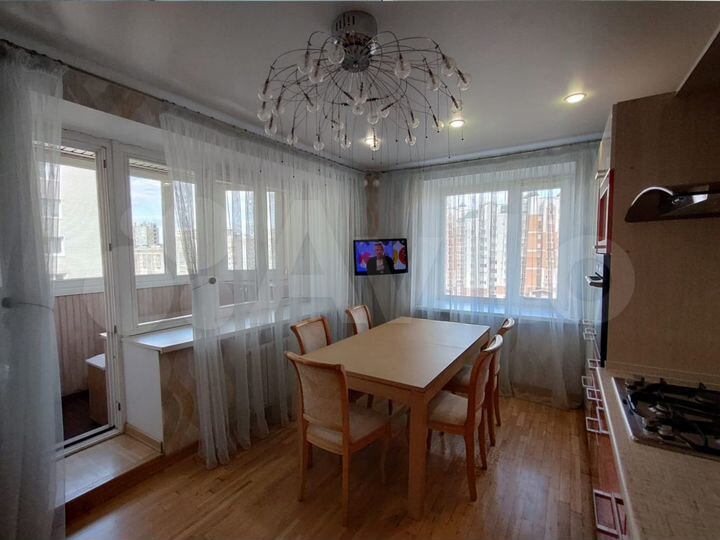 4-к. квартира, 110 м², 6/10 эт.