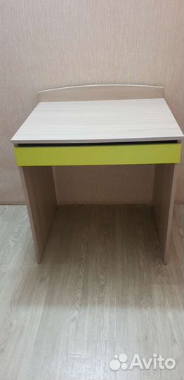 Детский письменный стол бу