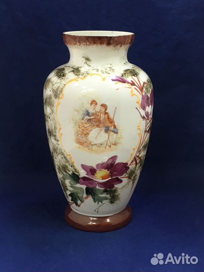 Ваза молочное стекло живопись19 век