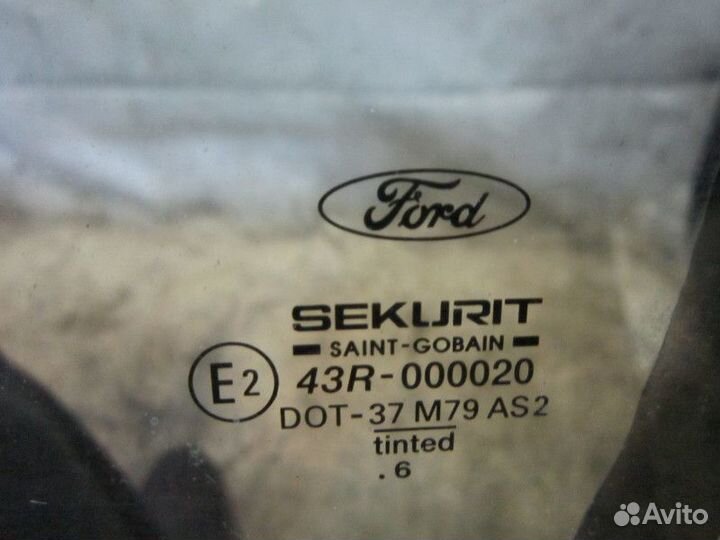 Стекло двери передней левой Ford Mondeo III 2000-2