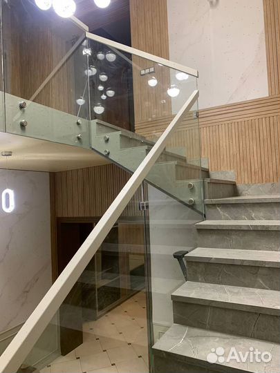 Стеклянные перила