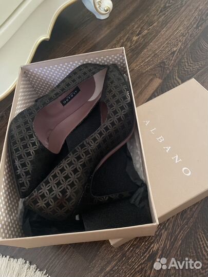 Продам итальянские туфли Albano женские 38 размер