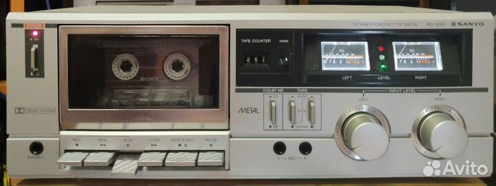 Кассетная дека Sanyo RD 200