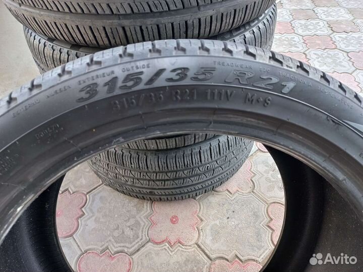 Pirelli Scorpion Verde All Season 285/40 R21 и 315/35 R21
