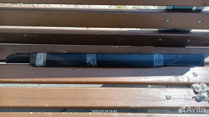 Молдинги на двери