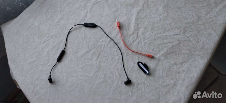 Беспроводные наушники jbl live25BT